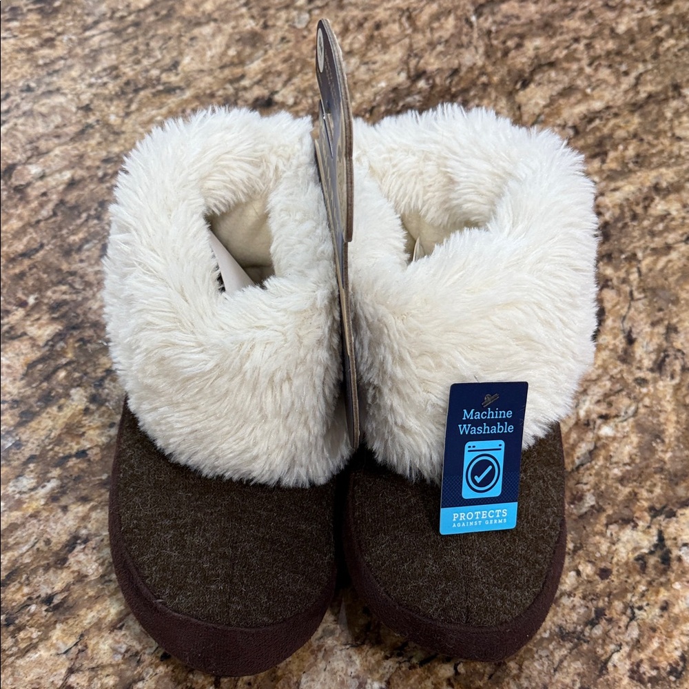 NWT - Isotoner Brown and Cream Women's Slippers